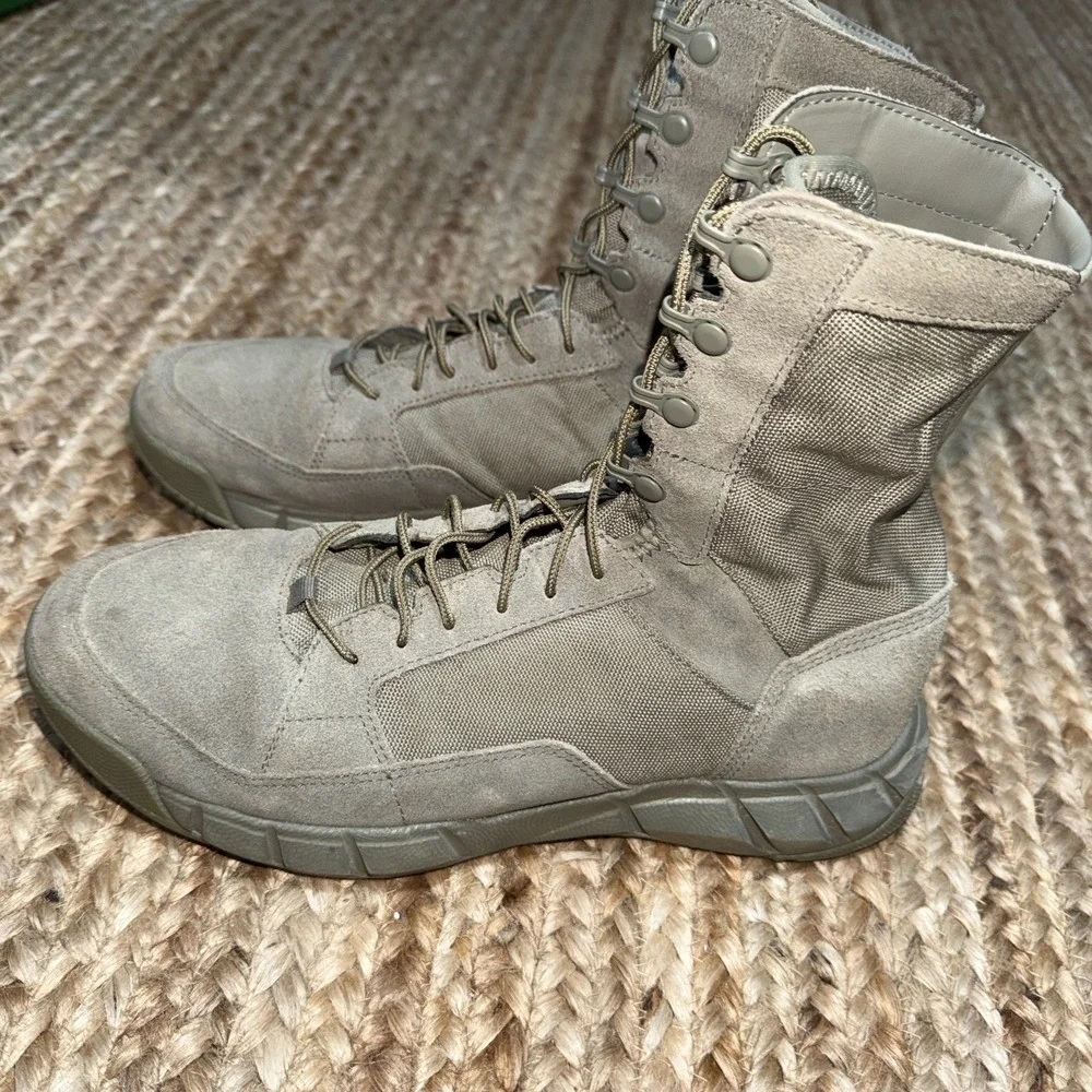 Oakley Light Assault 2 Sage Green Tactical Combat Boots. Men's 9.5 11188-751